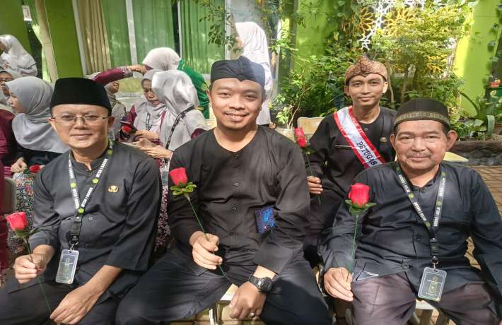 Upacara Hari Guru Nasional Penuh Hikmat